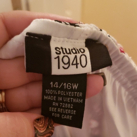 Sheer skirt - Picture 3 of 3